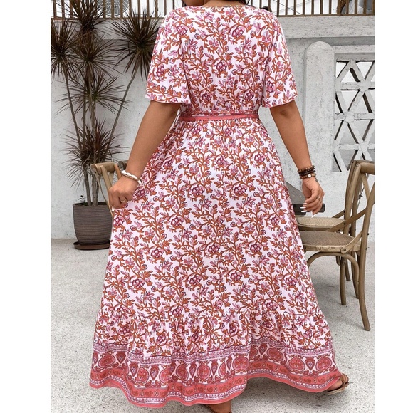 Plus Floral Print Belted Butterfly Sleeve Maxi Dress - Picture 3 of 7